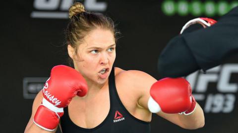 Ronda Rousey training in 2015